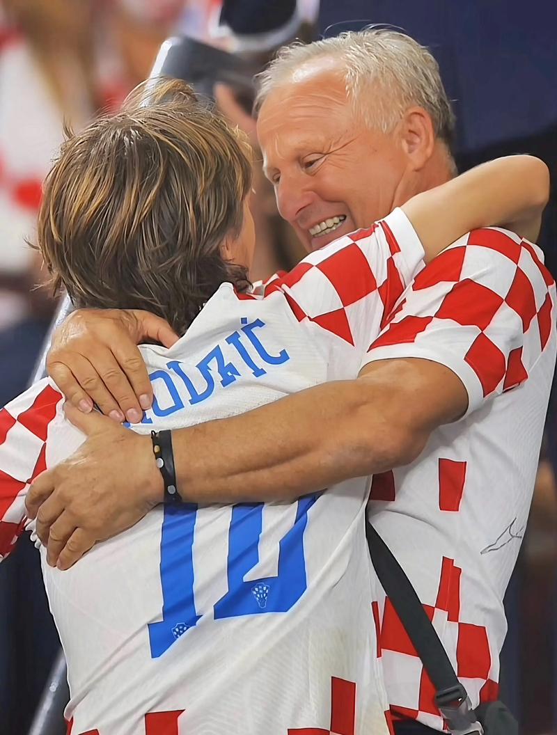 萨莫拉诺：巴萨必须引导好亚马尔，从没听过梅西说皇马偷窃