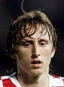 铁人三项奥运冠军创造英国马拉松历史第二好战绩 祖辈中国人父亲生在莫桑比克